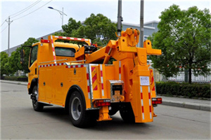 印台高速路拖车费